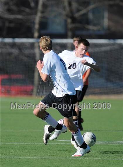 Thumbnail 3 in Derryfield vs Lisbon (NHIAA Class S Final) photogallery.