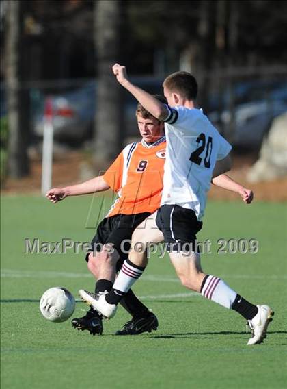 Thumbnail 1 in Derryfield vs Lisbon (NHIAA Class S Final) photogallery.
