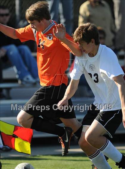 Thumbnail 1 in Derryfield vs Lisbon (NHIAA Class S Final) photogallery.