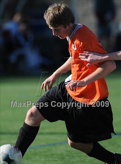 Thumbnail 3 in Derryfield vs Lisbon (NHIAA Class S Final) photogallery.
