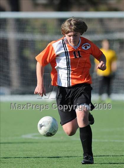 Thumbnail 3 in Derryfield vs Lisbon (NHIAA Class S Final) photogallery.