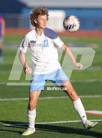Thumbnail 2 in Decatur Eisenhower vs. St. Teresa photogallery.