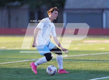 Thumbnail 2 in Decatur Eisenhower vs. St. Teresa photogallery.