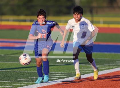 Thumbnail 3 in Decatur Eisenhower vs. St. Teresa photogallery.
