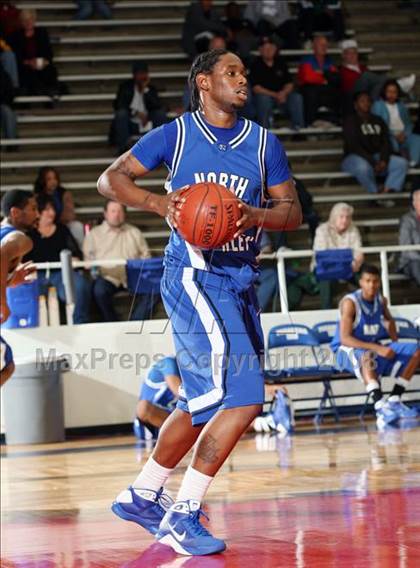 Thumbnail 3 in Kingwood vs. North Crowley (McDonald's Texas Invitational) photogallery.