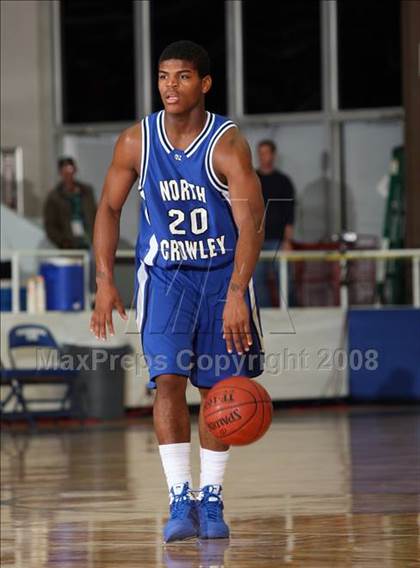 Thumbnail 2 in Kingwood vs. North Crowley (McDonald's Texas Invitational) photogallery.