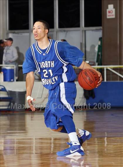 Thumbnail 2 in Kingwood vs. North Crowley (McDonald's Texas Invitational) photogallery.