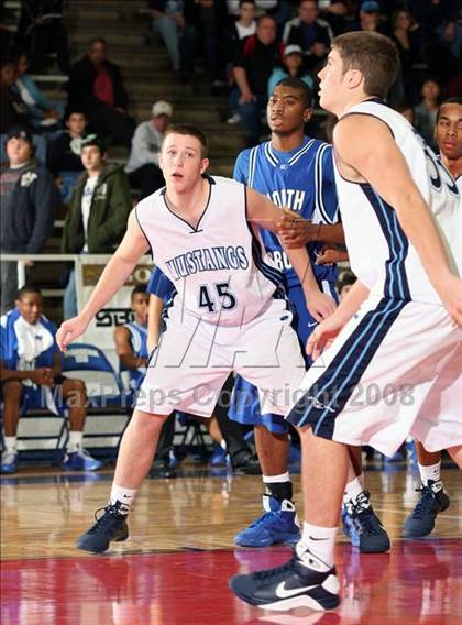 Thumbnail 1 in Kingwood vs. North Crowley (McDonald's Texas Invitational) photogallery.