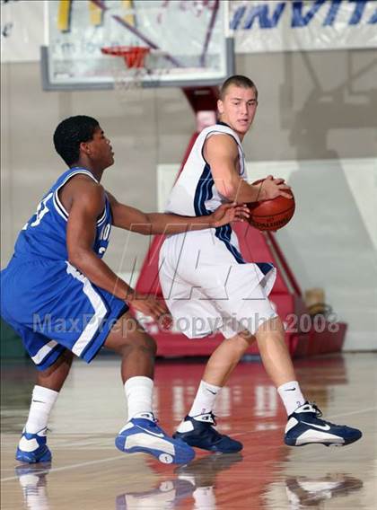 Thumbnail 2 in Kingwood vs. North Crowley (McDonald's Texas Invitational) photogallery.
