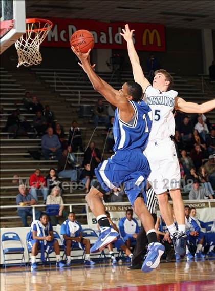Thumbnail 3 in Kingwood vs. North Crowley (McDonald's Texas Invitational) photogallery.