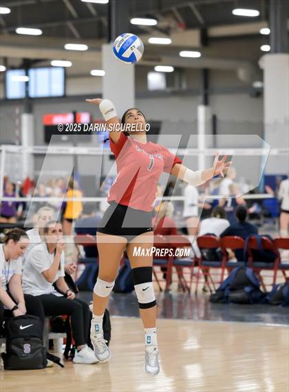 Thumbnail 2 in Bishop Gorman vs. Centennial (Nike Tournament of Champions – Southwest) photogallery.