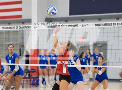 Thumbnail 1 in Bishop Gorman vs. Centennial (Nike Tournament of Champions – Southwest) photogallery.