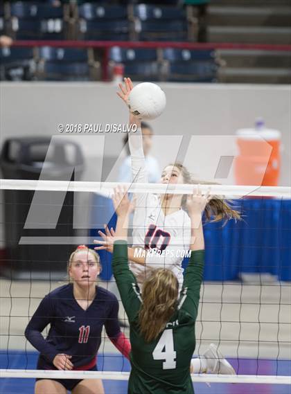 Thumbnail 2 in Chaparral vs. Fossil Ridge (CHSAA 5A 3rd Round) photogallery.