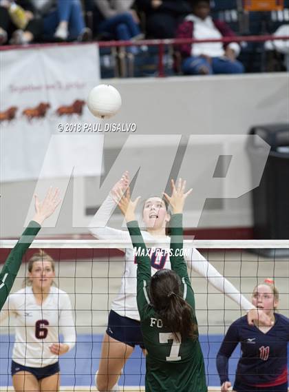 Thumbnail 2 in Chaparral vs. Fossil Ridge (CHSAA 5A 3rd Round) photogallery.