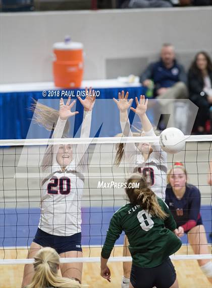 Thumbnail 2 in Chaparral vs. Fossil Ridge (CHSAA 5A 3rd Round) photogallery.