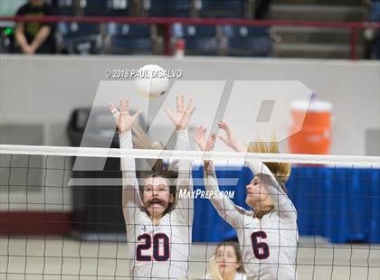 Thumbnail 1 in Chaparral vs. Fossil Ridge (CHSAA 5A 3rd Round) photogallery.