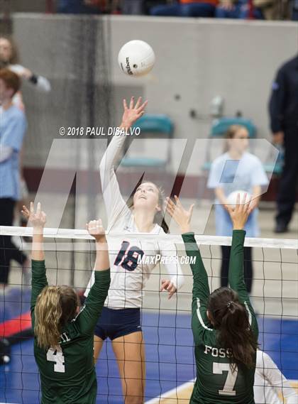 Thumbnail 2 in Chaparral vs. Fossil Ridge (CHSAA 5A 3rd Round) photogallery.