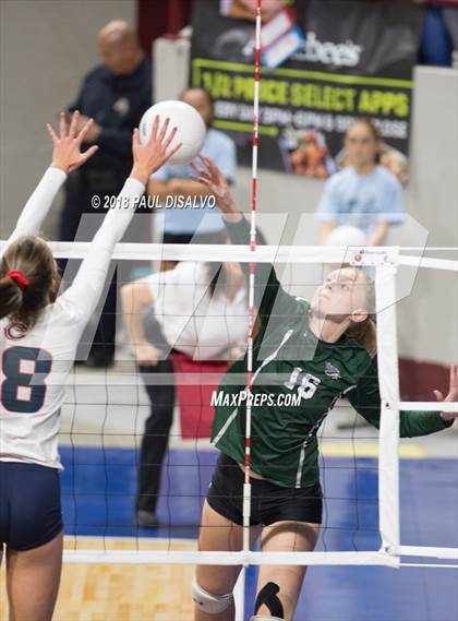 Thumbnail 2 in Chaparral vs. Fossil Ridge (CHSAA 5A 3rd Round) photogallery.