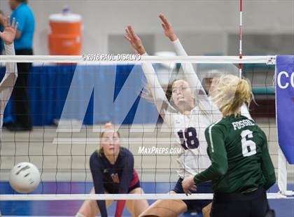 Thumbnail 2 in Chaparral vs. Fossil Ridge (CHSAA 5A 3rd Round) photogallery.