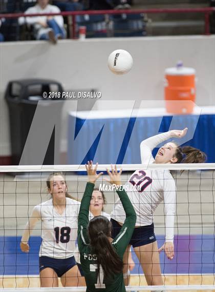 Thumbnail 3 in Chaparral vs. Fossil Ridge (CHSAA 5A 3rd Round) photogallery.