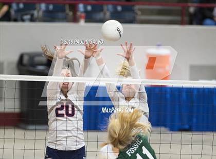 Thumbnail 2 in Chaparral vs. Fossil Ridge (CHSAA 5A 3rd Round) photogallery.