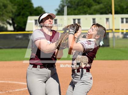 Thumbnail 1 in Nixon-Smiley vs Industrial (UIL 3A Bi District) photogallery.