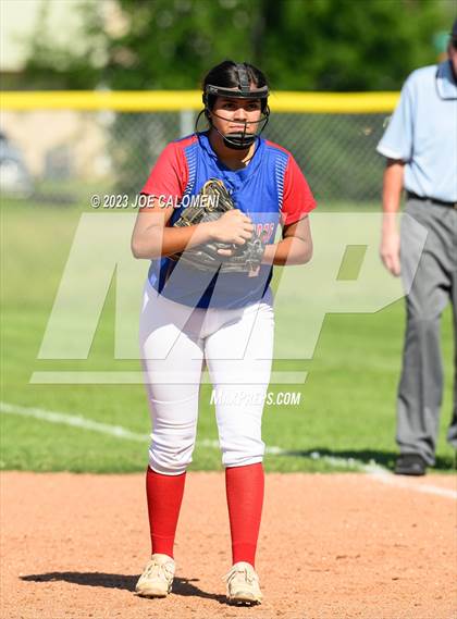 Thumbnail 3 in Nixon-Smiley vs Industrial (UIL 3A Bi District) photogallery.