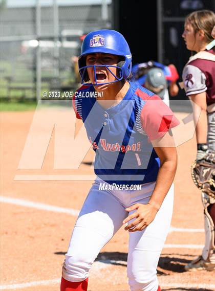 Thumbnail 3 in Nixon-Smiley vs Industrial (UIL 3A Bi District) photogallery.