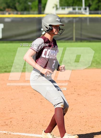 Thumbnail 1 in Nixon-Smiley vs Industrial (UIL 3A Bi District) photogallery.
