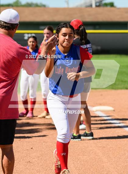 Thumbnail 2 in Nixon-Smiley vs Industrial (UIL 3A Bi District) photogallery.