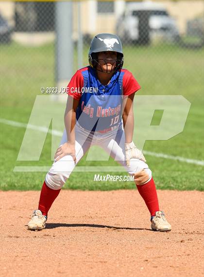 Thumbnail 2 in Nixon-Smiley vs Industrial (UIL 3A Bi District) photogallery.
