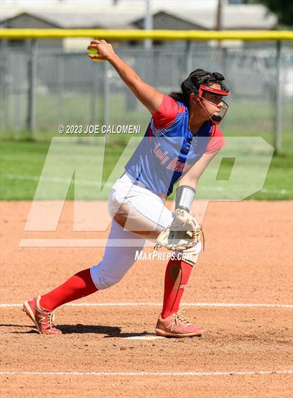 Thumbnail 2 in Nixon-Smiley vs Industrial (UIL 3A Bi District) photogallery.