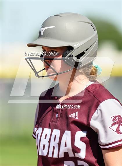 Thumbnail 1 in Nixon-Smiley vs Industrial (UIL 3A Bi District) photogallery.