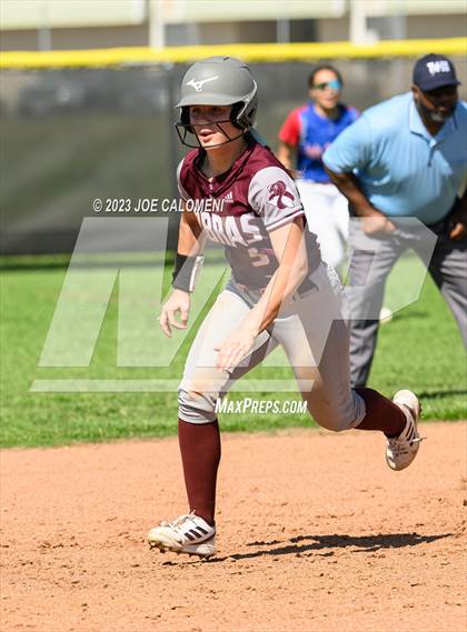 Thumbnail 2 in Nixon-Smiley vs Industrial (UIL 3A Bi District) photogallery.