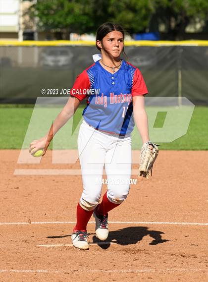 Thumbnail 2 in Nixon-Smiley vs Industrial (UIL 3A Bi District) photogallery.