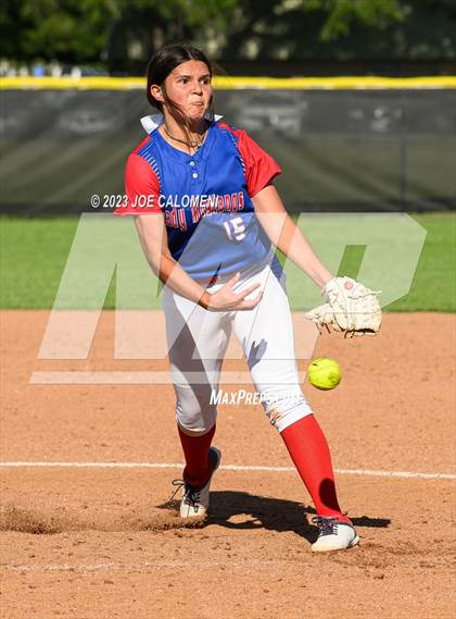 Thumbnail 2 in Nixon-Smiley vs Industrial (UIL 3A Bi District) photogallery.