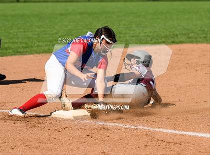 Thumbnail 3 in Nixon-Smiley vs Industrial (UIL 3A Bi District) photogallery.