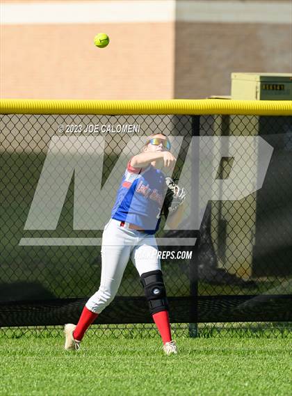 Thumbnail 3 in Nixon-Smiley vs Industrial (UIL 3A Bi District) photogallery.
