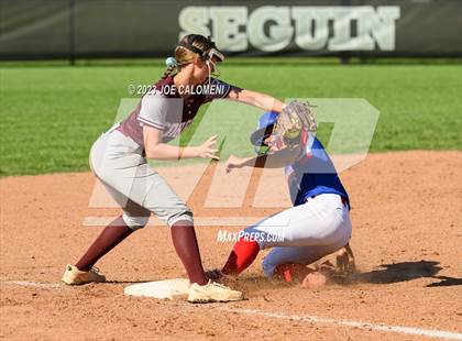 Thumbnail 2 in Nixon-Smiley vs Industrial (UIL 3A Bi District) photogallery.