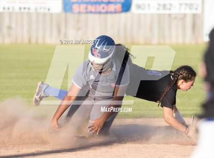 Thumbnail 3 in Warren Central vs. Southaven photogallery.