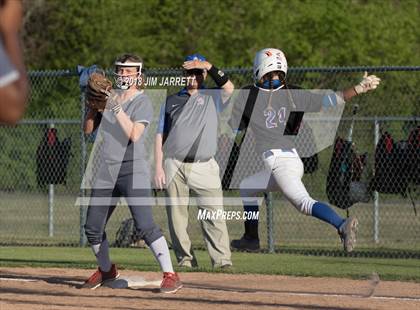 Thumbnail 3 in Warren Central vs. Southaven photogallery.