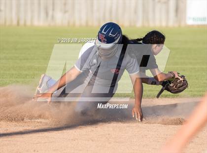 Thumbnail 2 in Warren Central vs. Southaven photogallery.