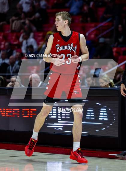 Thumbnail 3 in Highland vs. Bountiful (UHSAA 5A Quarterfinal) photogallery.