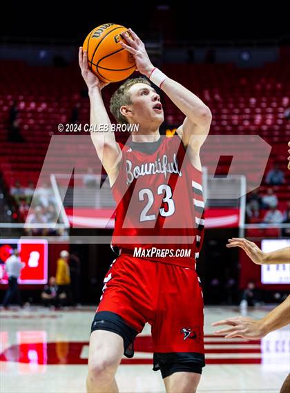 Thumbnail 1 in Highland vs. Bountiful (UHSAA 5A Quarterfinal) photogallery.