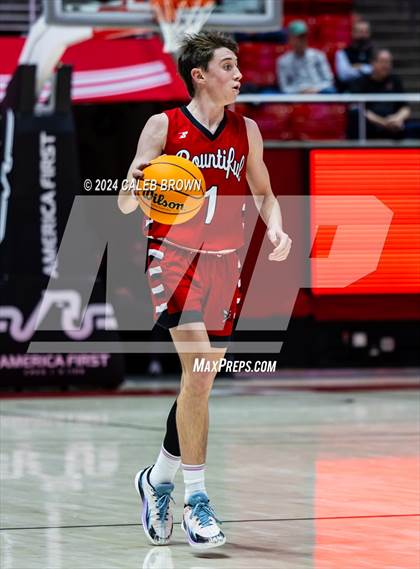 Thumbnail 3 in Highland vs. Bountiful (UHSAA 5A Quarterfinal) photogallery.