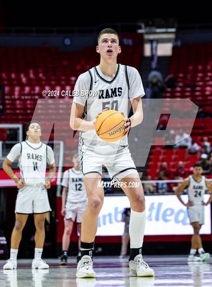 Thumbnail 1 in Highland vs. Bountiful (UHSAA 5A Quarterfinal) photogallery.