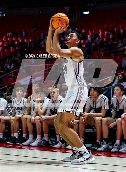 Thumbnail 3 in Highland vs. Bountiful (UHSAA 5A Quarterfinal) photogallery.