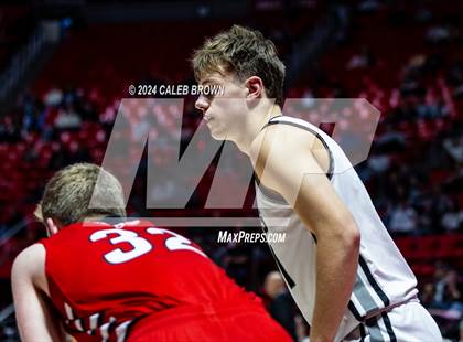 Thumbnail 1 in Highland vs. Bountiful (UHSAA 5A Quarterfinal) photogallery.
