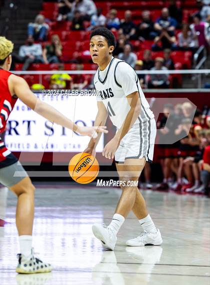 Thumbnail 3 in Highland vs. Bountiful (UHSAA 5A Quarterfinal) photogallery.
