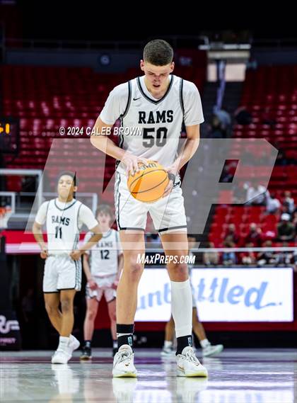 Thumbnail 3 in Highland vs. Bountiful (UHSAA 5A Quarterfinal) photogallery.